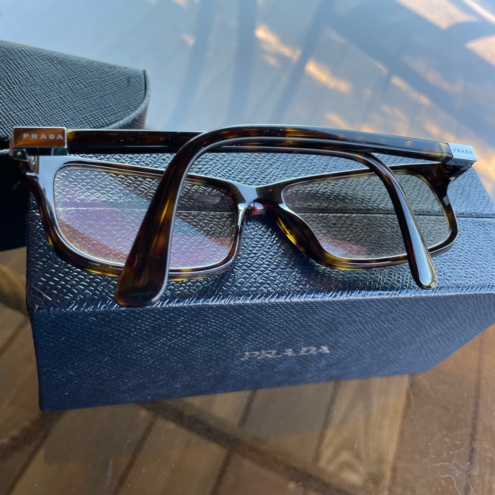 PRADA Prescription, transition lenses, no scratches. Frames, perfect condition - Picture 8 of 8